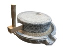 Moara-Manuala-de-granit-40-cm-stanga.jpeg