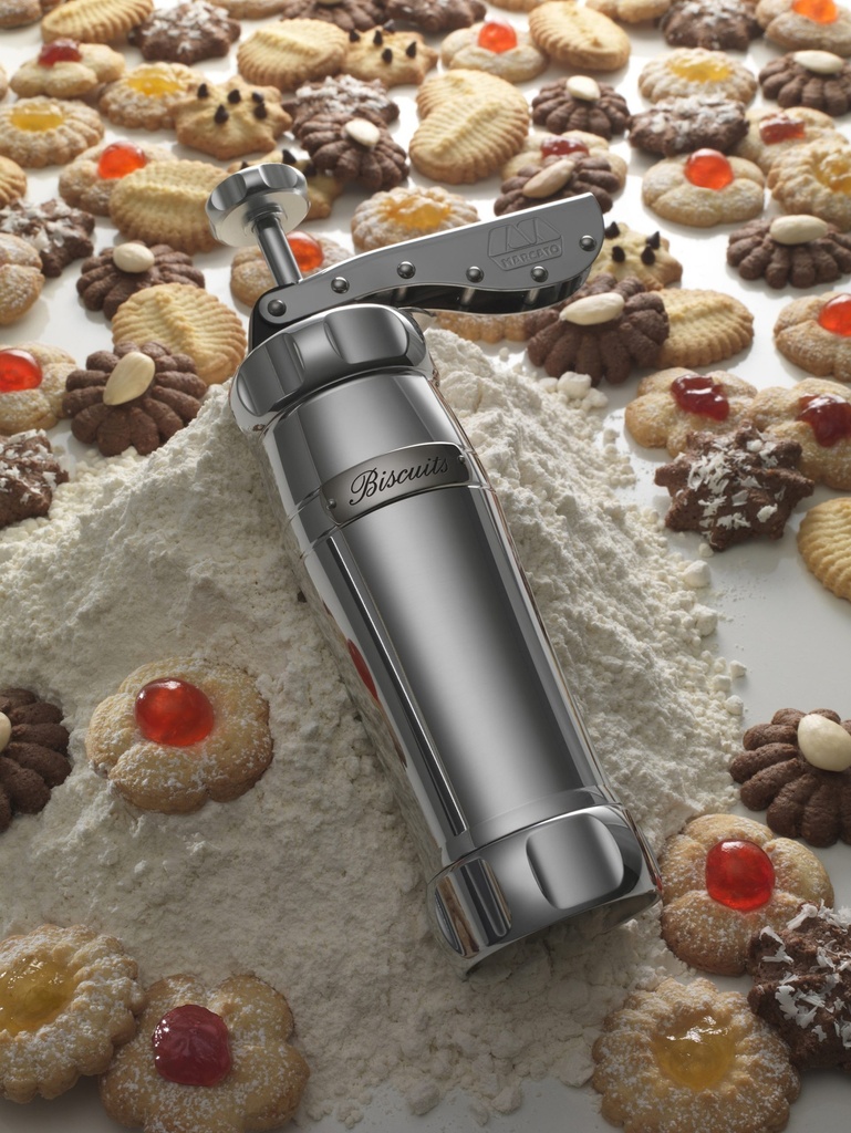 Biscuits-chrome_01-scaled-1.jpg